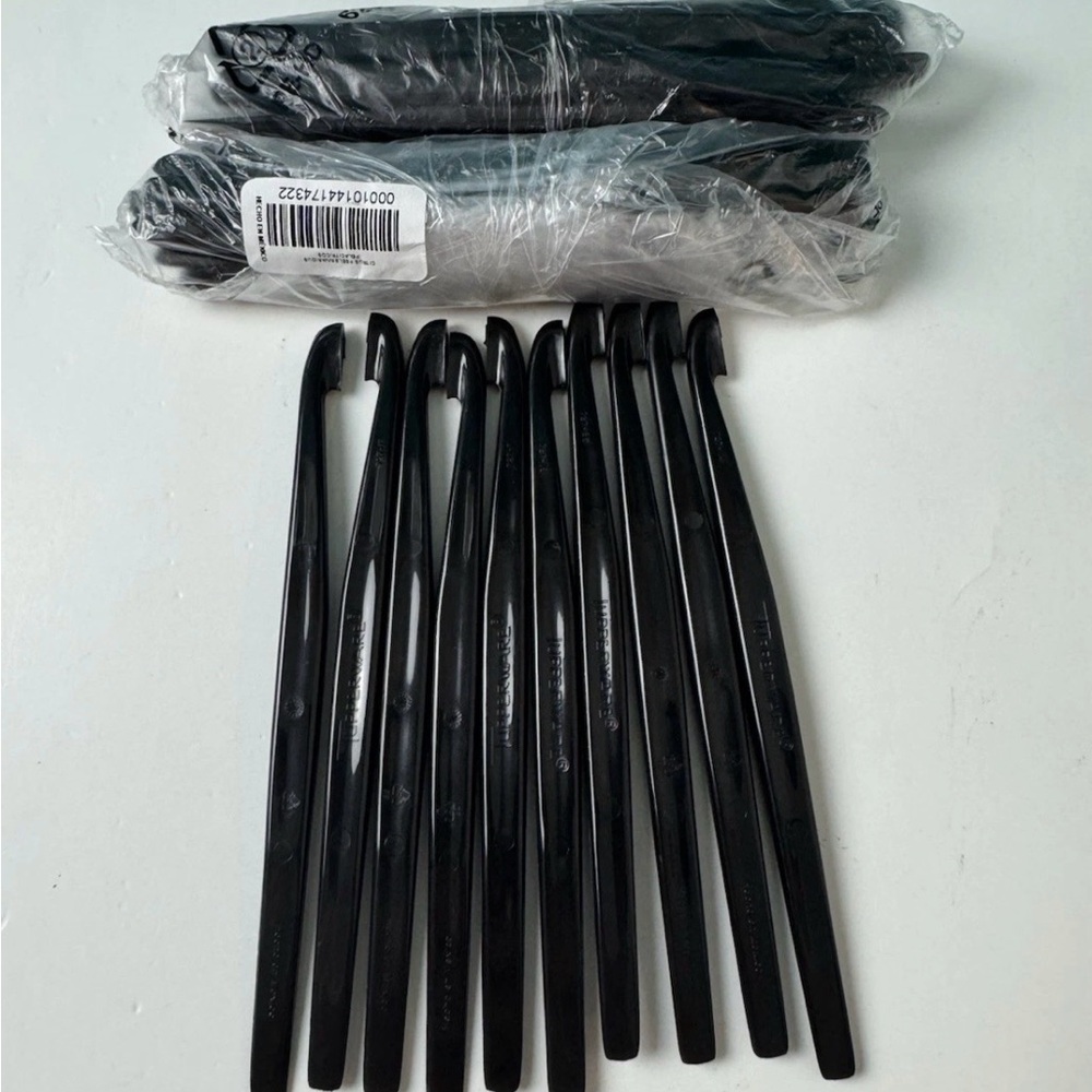 Tupperware Citrus Peelers Peel Oranges Cleaning Scrape Gadget Set of 30 Black